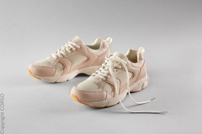 Sneaker